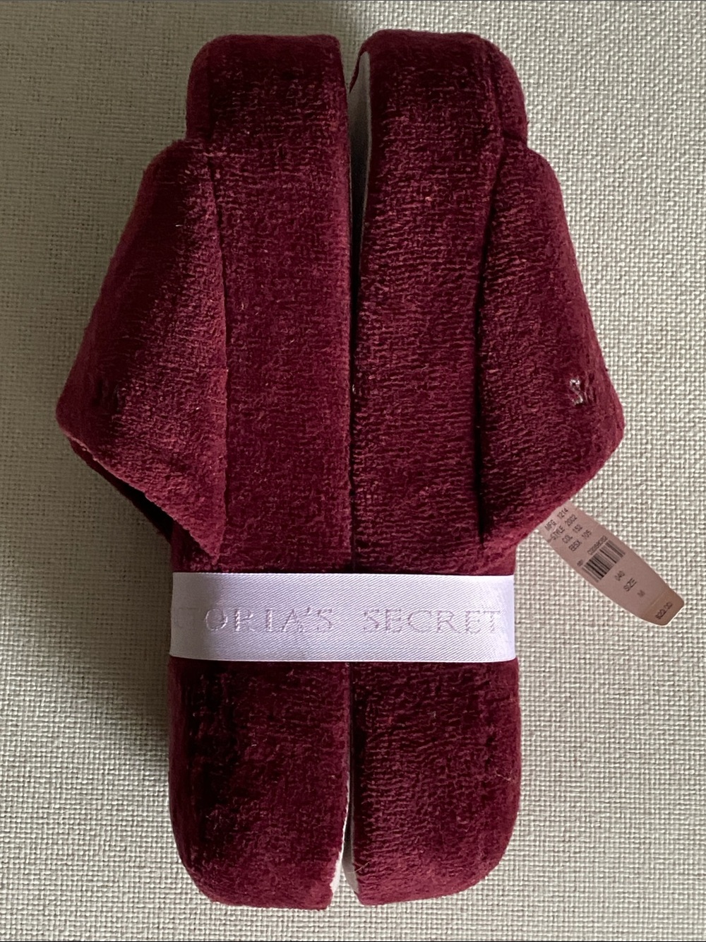 Victoria's Secret Women’s Plush Platform Slippers- Burgundy Size Medium - Picture 2 of 8